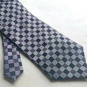 Pure silk necktie